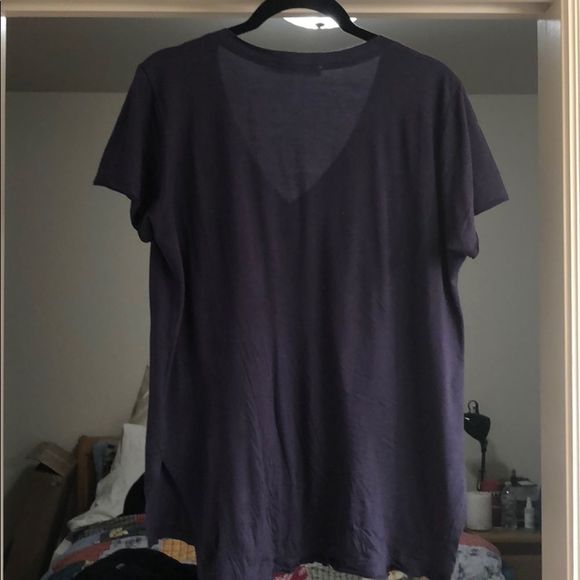 WORN ONCE LUSH V NECK - Picture 4 of 4